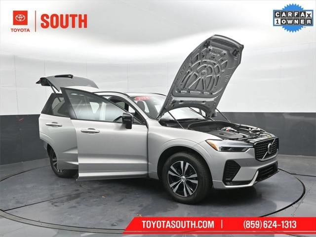 2024 Volvo XC60 Core Dark Theme