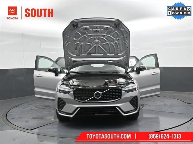 2024 Volvo XC60 Core Dark Theme