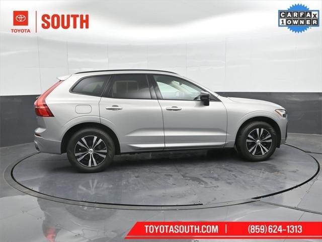 2024 Volvo XC60 Core Dark Theme