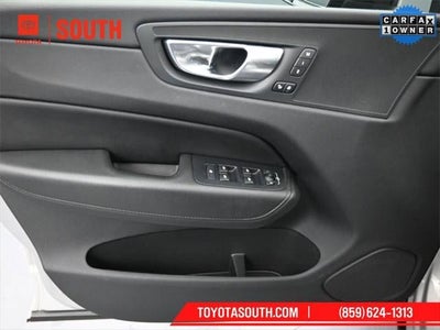 2024 Volvo XC60 Core Dark Theme