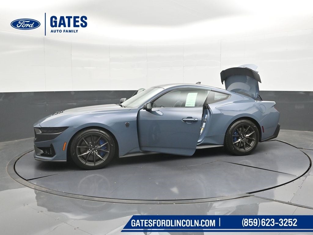 2025 Ford Mustang Dark Horse