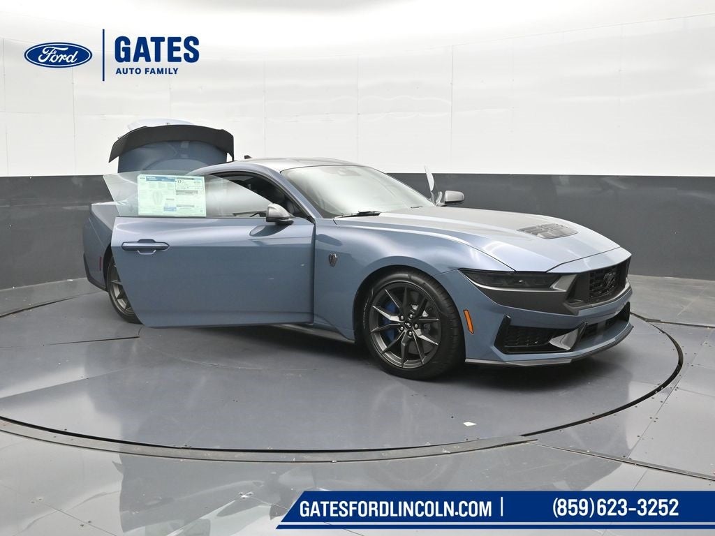 2025 Ford Mustang Dark Horse