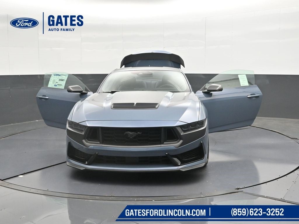 2025 Ford Mustang Dark Horse