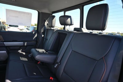 2027 Ford F-550SD Lariat DRW