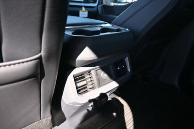 2027 Ford F-550SD Lariat DRW