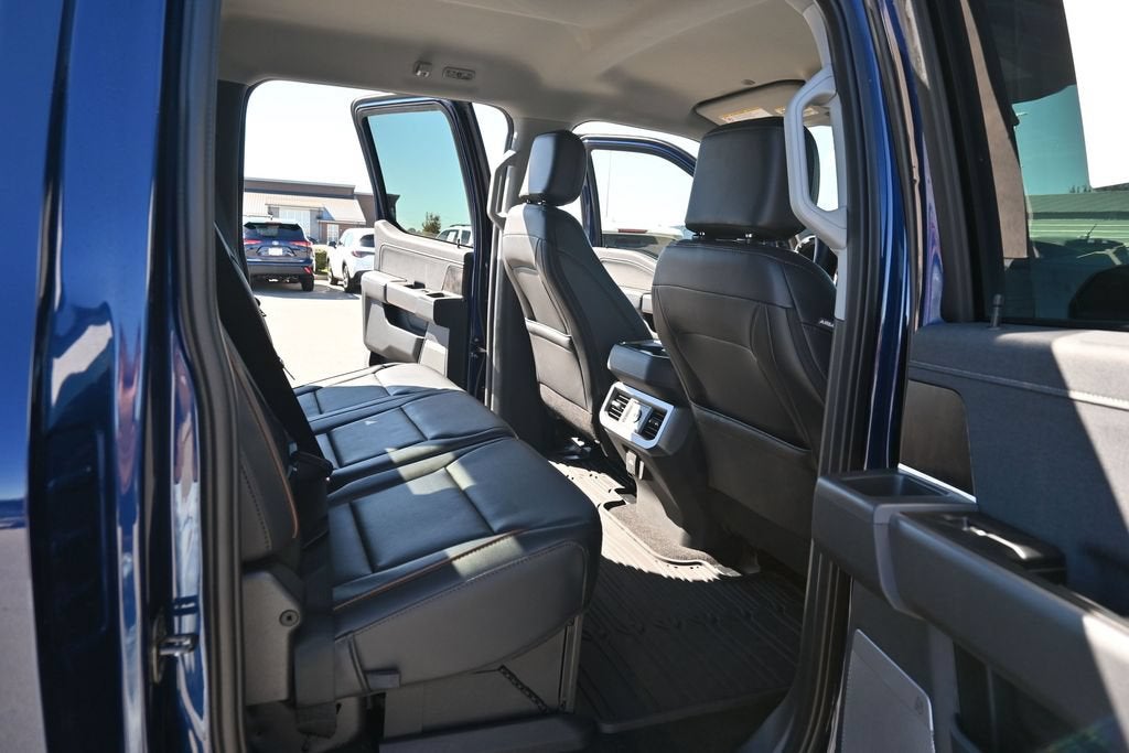 2027 Ford F-550SD Lariat DRW