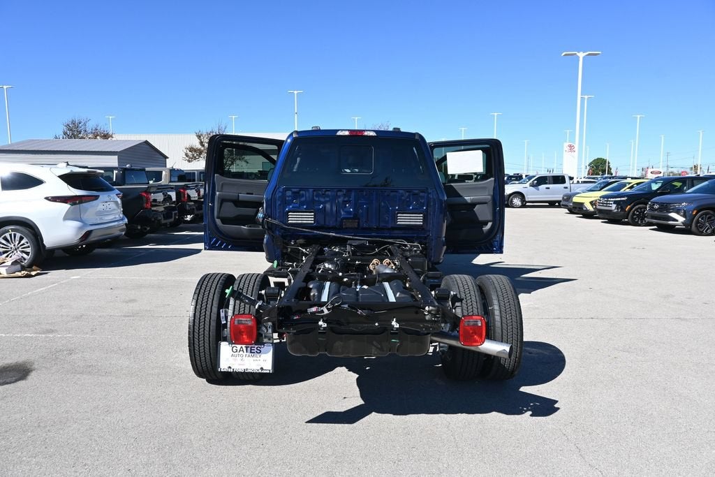 2027 Ford F-550SD Lariat DRW