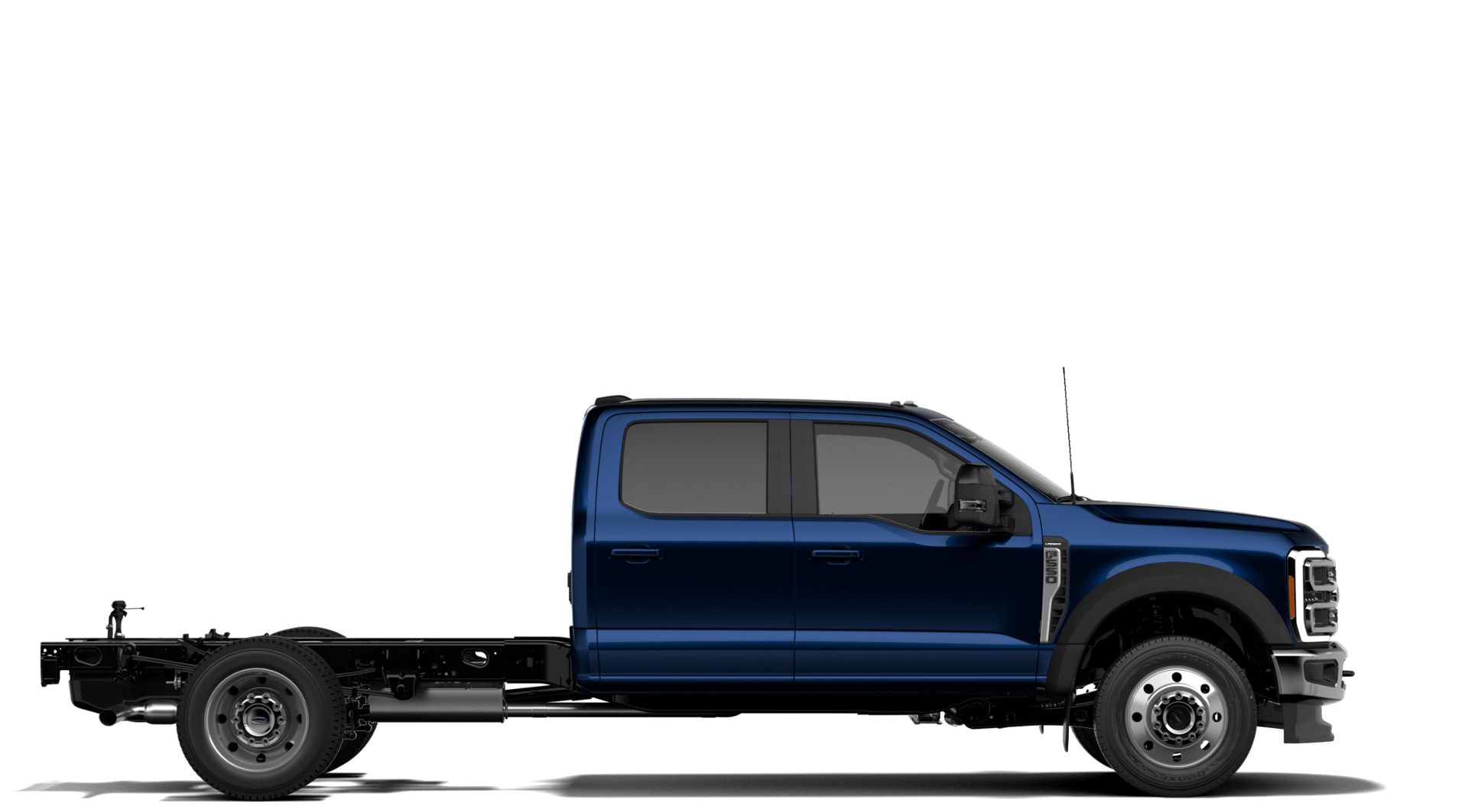 2027 Ford Super Duty F-550 DRW Chassis Cab F-550® LARIAT®