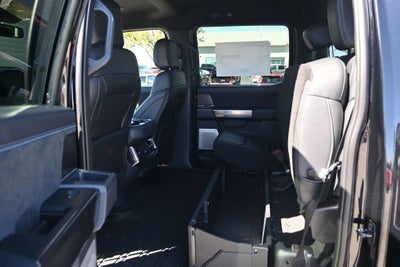 2027 Ford F-550SD Platinum DRW