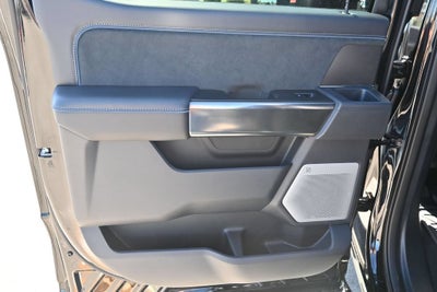 2027 Ford F-550SD Platinum DRW