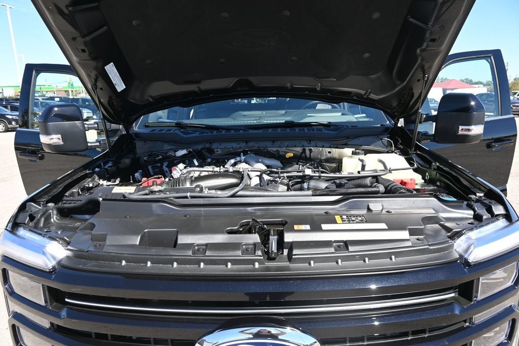 2027 Ford F-550SD Platinum DRW