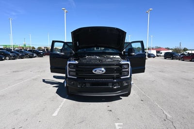 2027 Ford F-550SD Platinum DRW