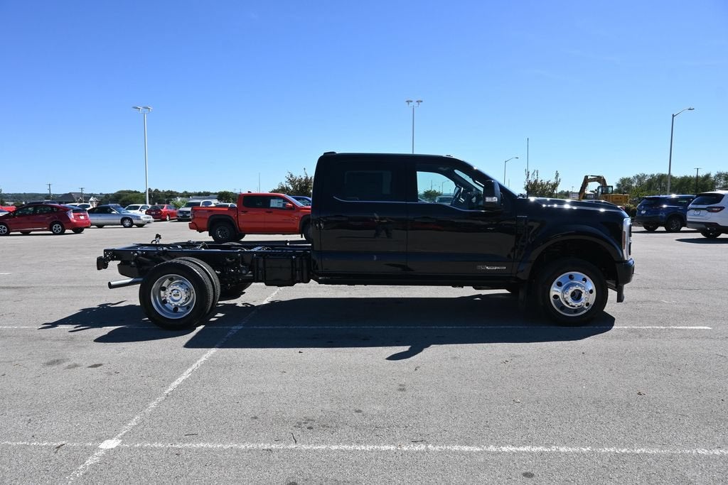 2027 Ford F-550SD Platinum DRW