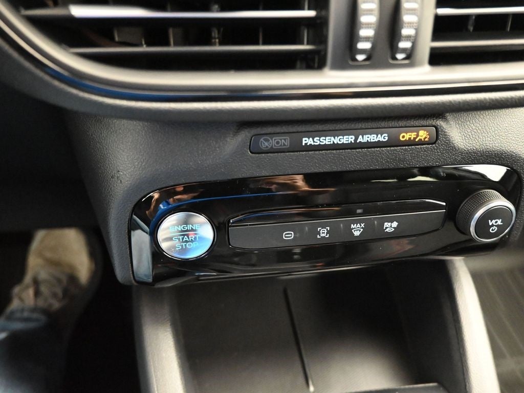 2025 Ford Escape Hybrid ST-Line