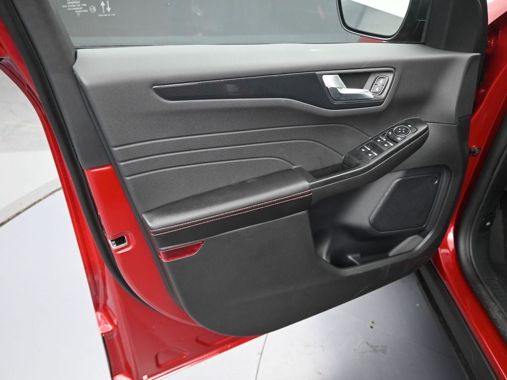 2025 Ford Escape Hybrid ST-Line