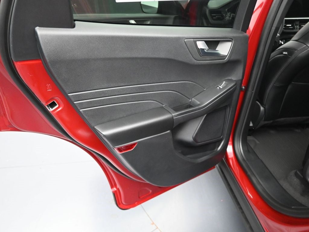 2025 Ford Escape Hybrid ST-Line