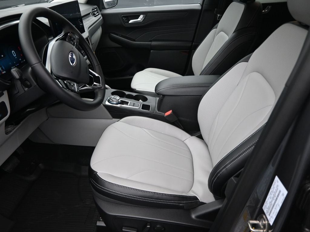 2026 Ford Escape Platinum