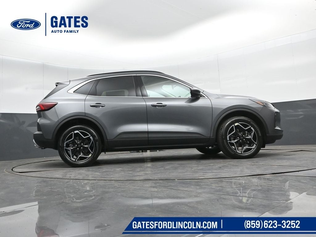 2026 Ford Escape Platinum