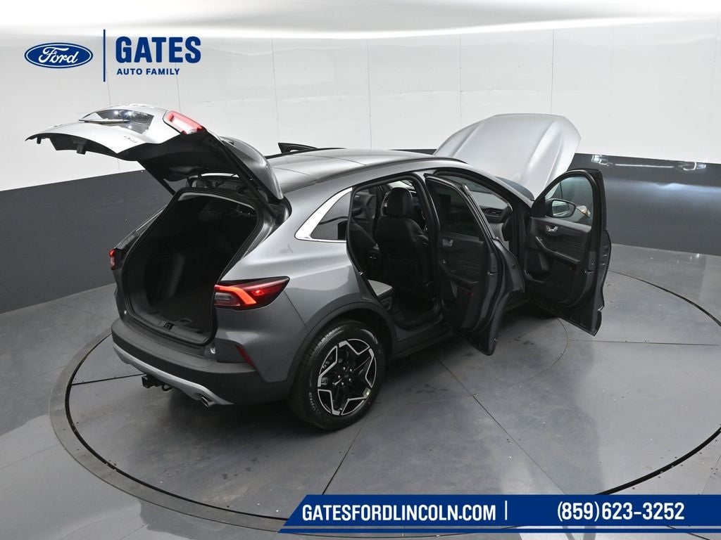 2026 Ford Escape Platinum