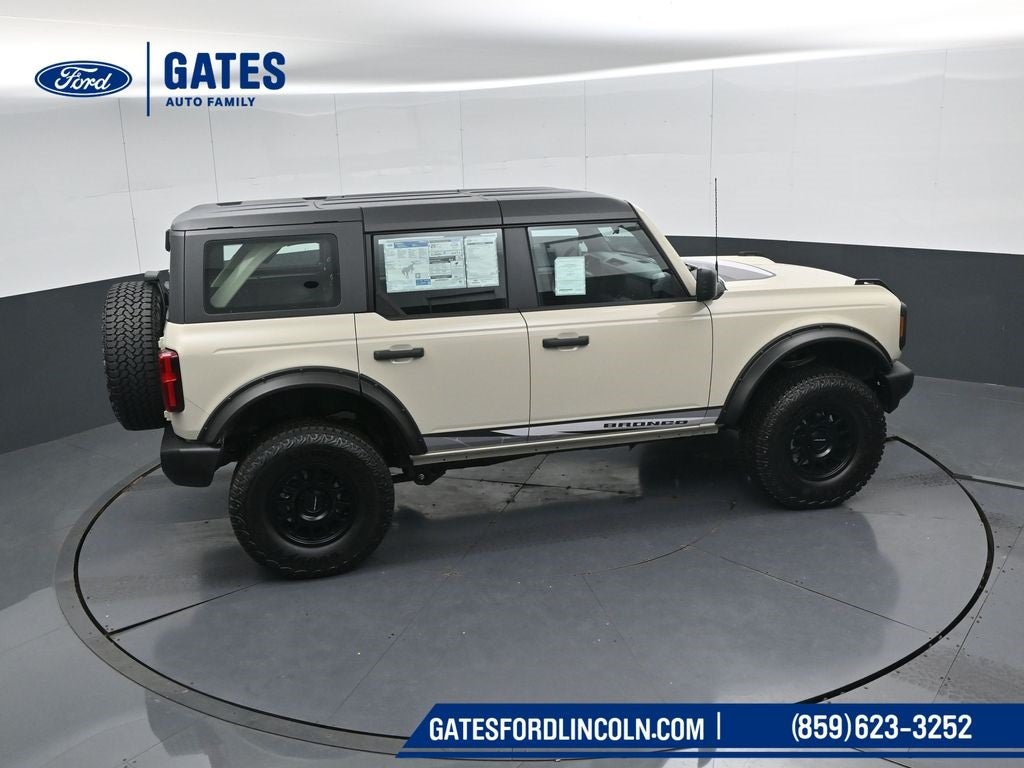 2025 Ford Bronco Base