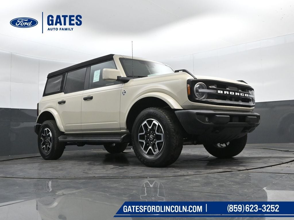 2026 Ford Bronco Outer Banks