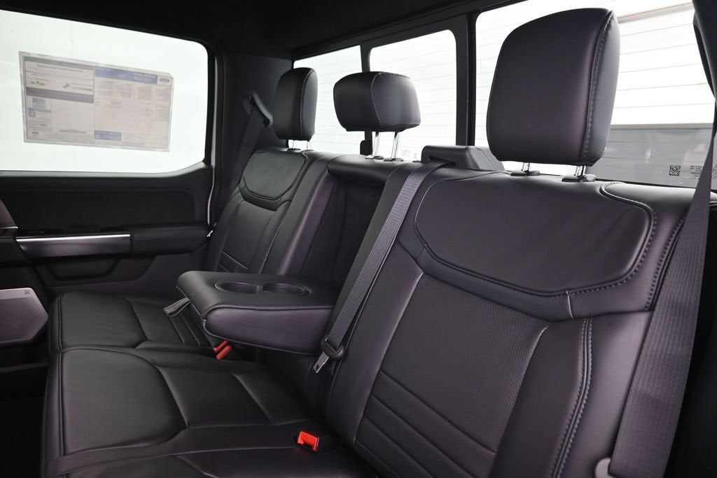 2027 Ford F-350SD Platinum