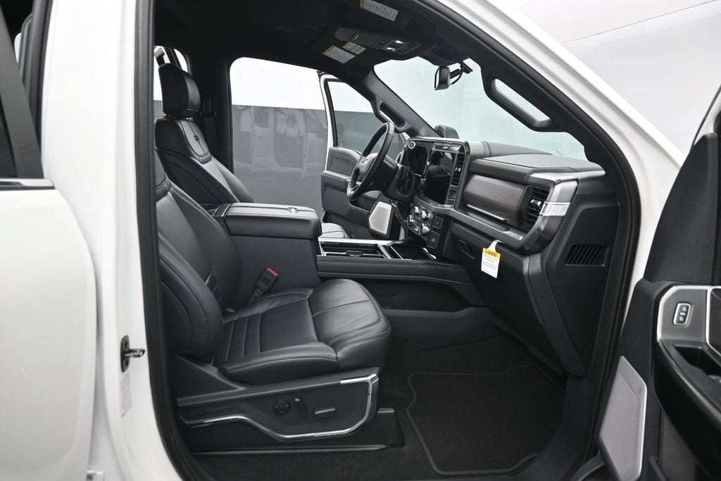 2027 Ford F-350SD Platinum