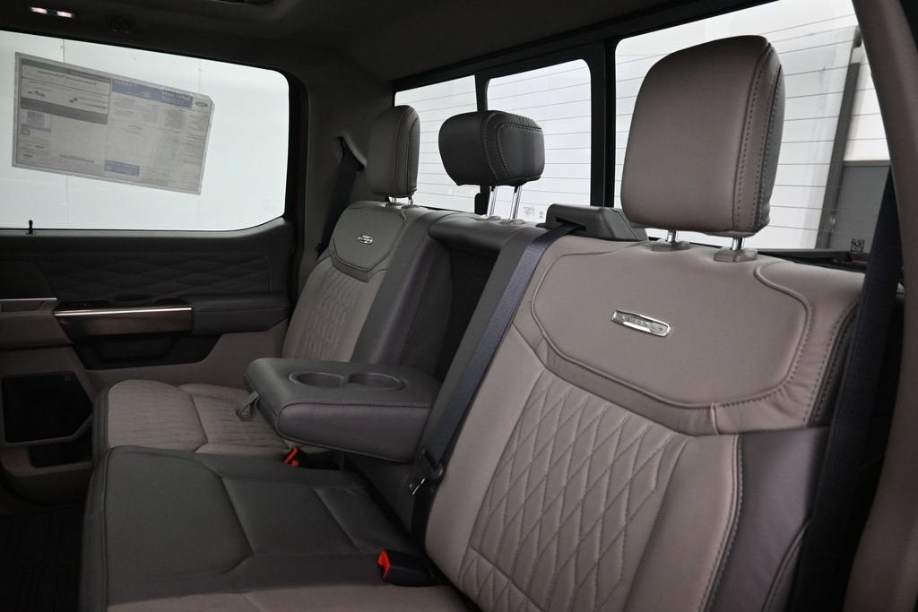 2027 Ford F-350SD Platinum DRW