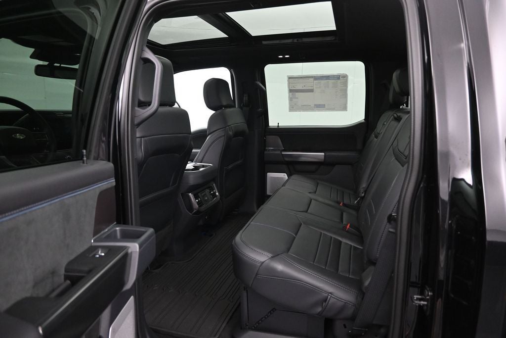 2026 Ford F-350SD Platinum DRW