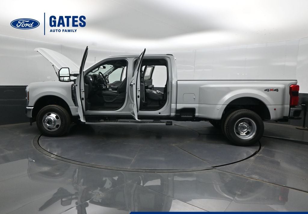 2026 Ford F-350SD Lariat DRW