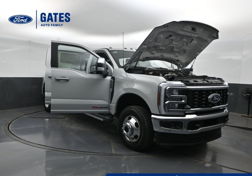 2026 Ford F-350SD Lariat DRW