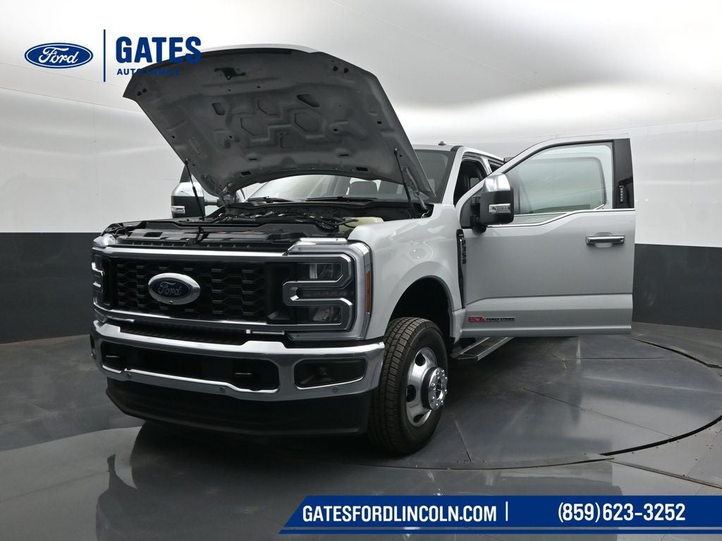 2026 Ford F-350SD Lariat DRW