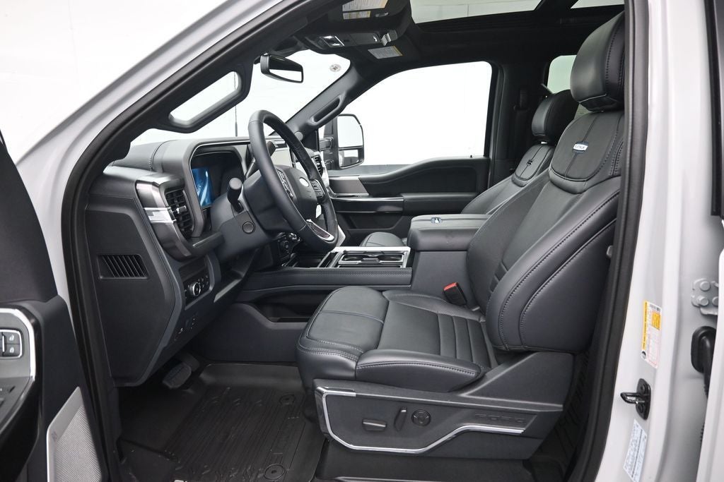 2026 Ford F-350SD Platinum DRW