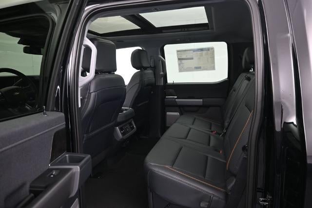 2027 Ford Super Duty F-350 DRW Pickup F-350® Lariat®