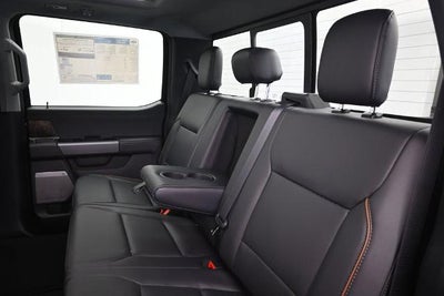 2027 Ford Super Duty F-350 DRW Pickup F-350® Lariat®