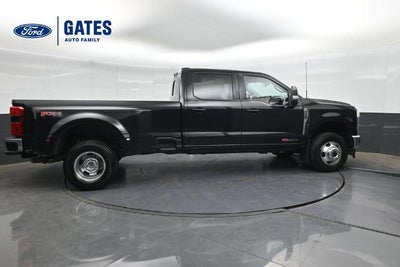 2027 Ford Super Duty F-350 DRW Pickup F-350® Lariat®