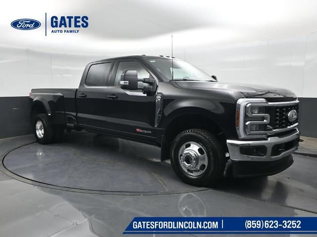 2027 Ford Super Duty F-350 DRW Pickup F-350® Lariat®