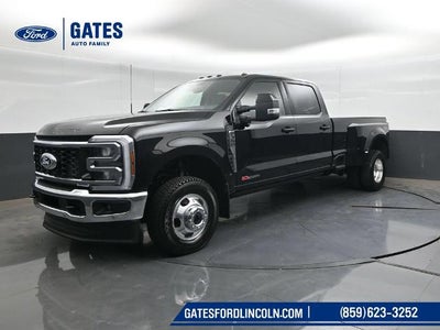 2027 Ford Super Duty F-350 DRW Pickup F-350® Lariat®