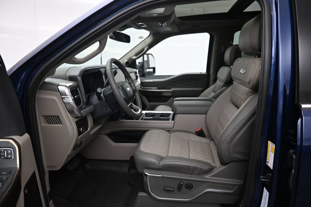 2027 Ford F-350SD Platinum DRW