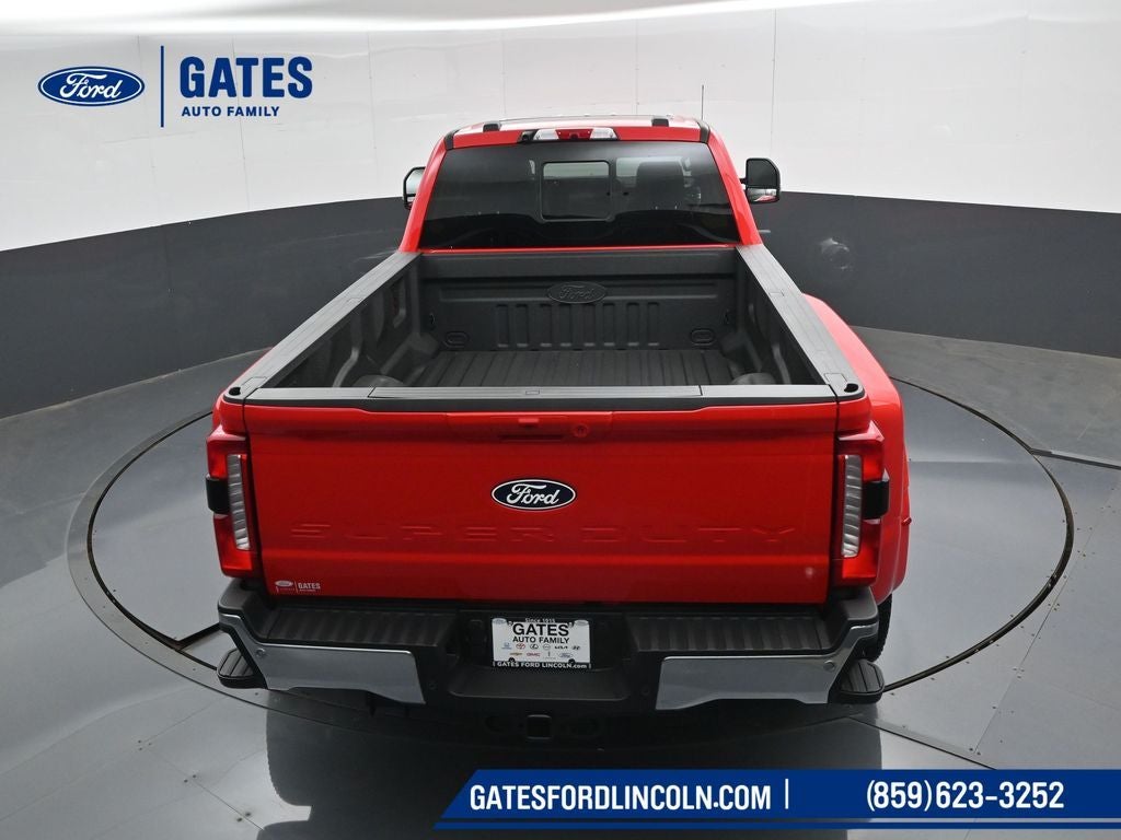 2027 Ford F-350SD Lariat DRW