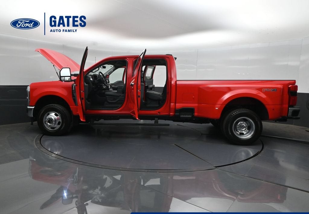 2027 Ford F-350SD Lariat DRW