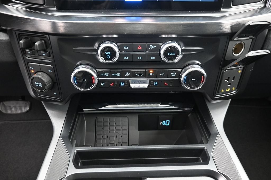 2027 Ford F-350SD Lariat DRW