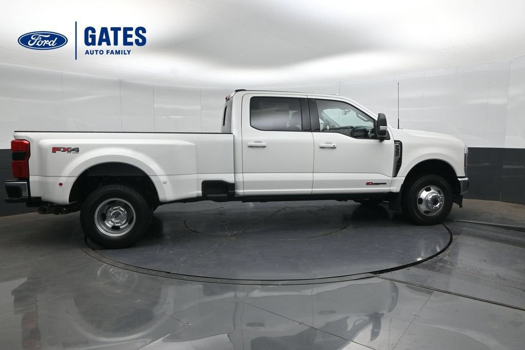 2027 Ford F-350SD Lariat DRW