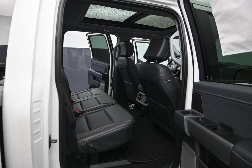 2027 Ford F-350SD Lariat DRW