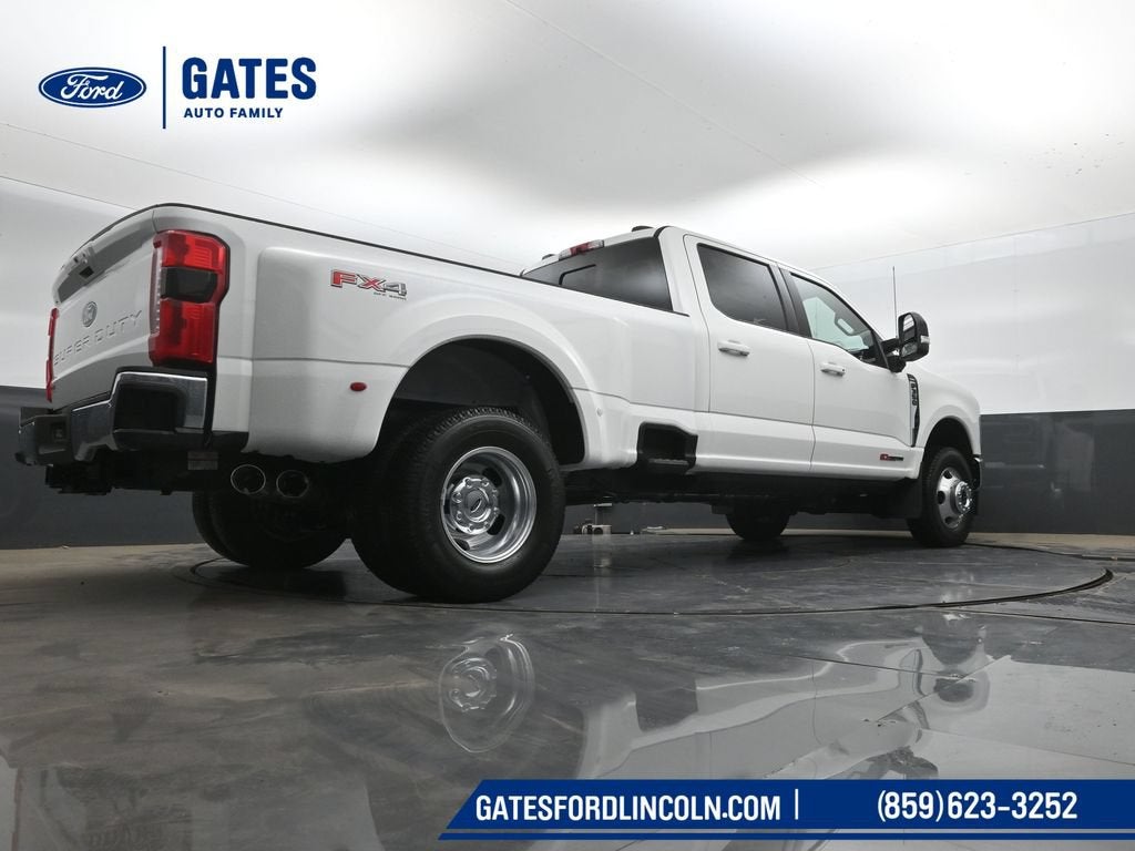 2027 Ford F-350SD Lariat DRW