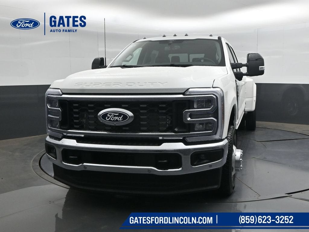 2027 Ford F-350SD Lariat DRW