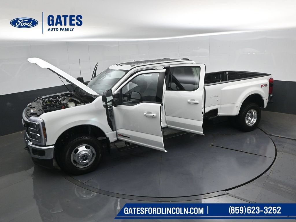 2027 Ford F-350SD Lariat DRW