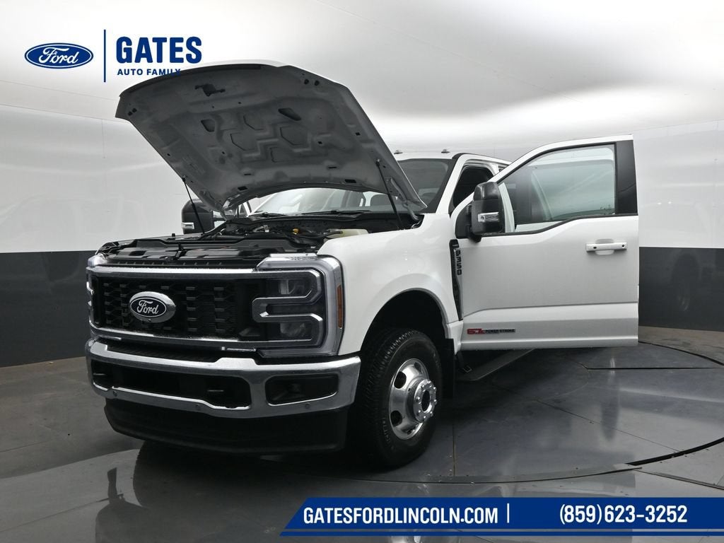2027 Ford F-350SD Lariat DRW