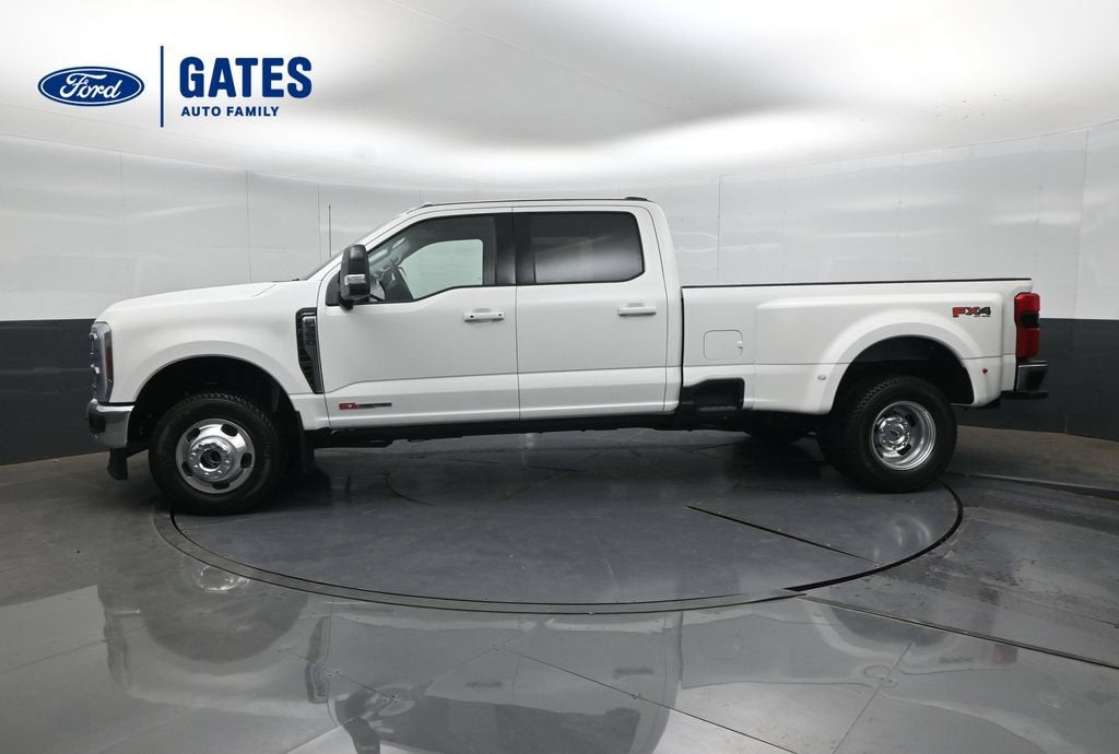 2027 Ford F-350SD Lariat DRW
