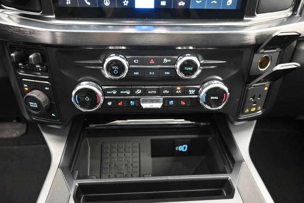 2027 Ford F-350SD Lariat DRW